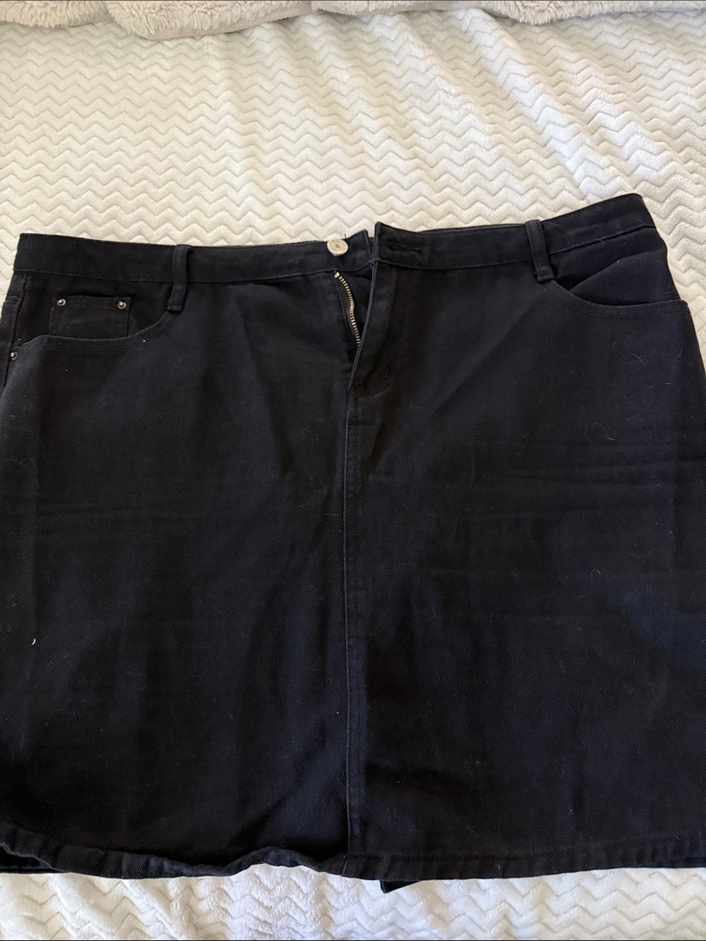 Black Women's Mini Skirt - Classic Everyday Style
